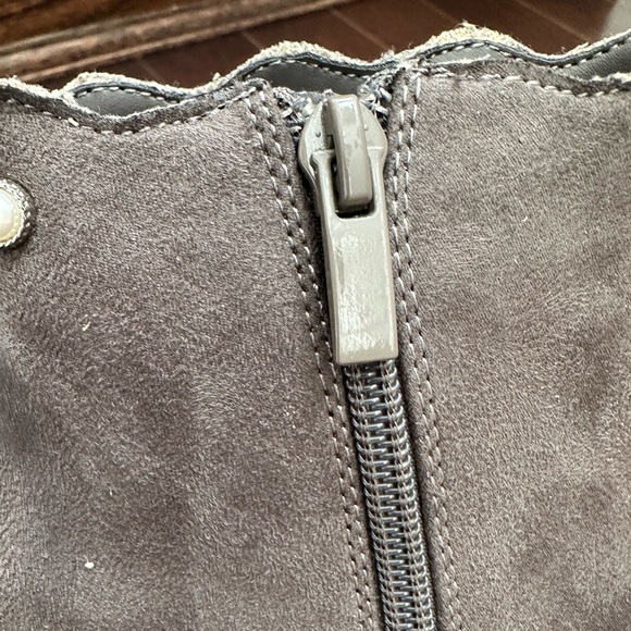 Women’s Ankle Boots with Square Chunky Heels, Size US 7 = 23.5cm - Picture 7 of 11